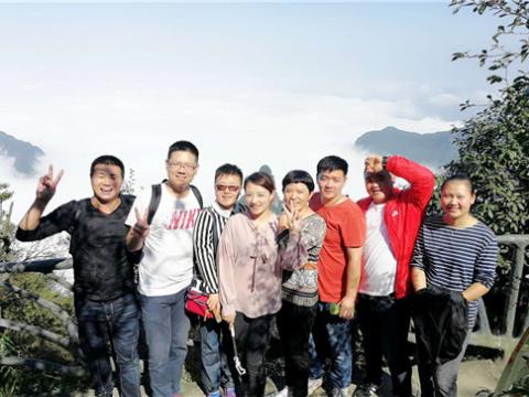 Z6尊龙凯时集团2016年度先进员工张家界之旅