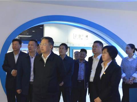 省总工会马永青副主席一行来Z6尊龙凯时集团调研职工文化及阵地建设工作